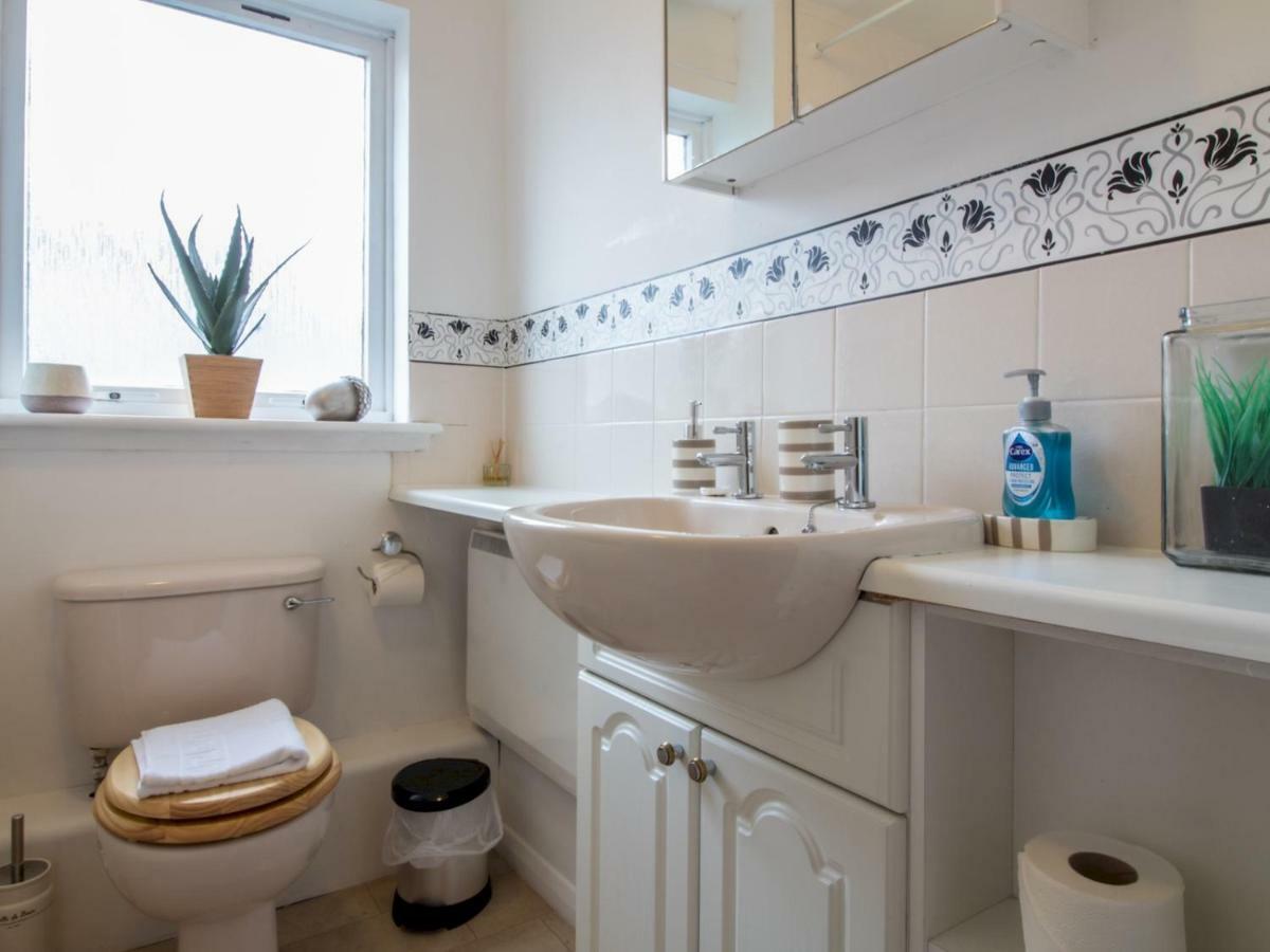 Bright & Tranquil Apartment Near City Centre With Free Parking! Edinburgh Exterior photo